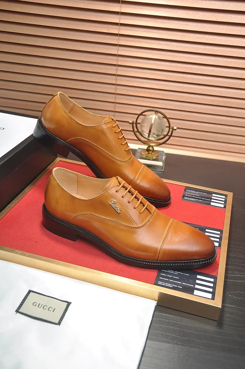 Men's shoes💰500💶Italy's top luxury men's shoe giant (GUCCI) (Gucci) (full cowhide lining) new arrival🍃Original European style🔰 Pleasant to the eye😍In order to make the shoes more durable and non-deformable🌀The production continues to follow traditional methods but there is still no lack of innovation💪Choose original sheepskin for the leather♻️ Smooth and natural And extra bright ⭐Made of imported cowhide, the first choice of rich people 38-45 (45 customized)